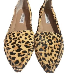 STEVE MADDEN COW HAIR ANIMAL PRINT FLATS